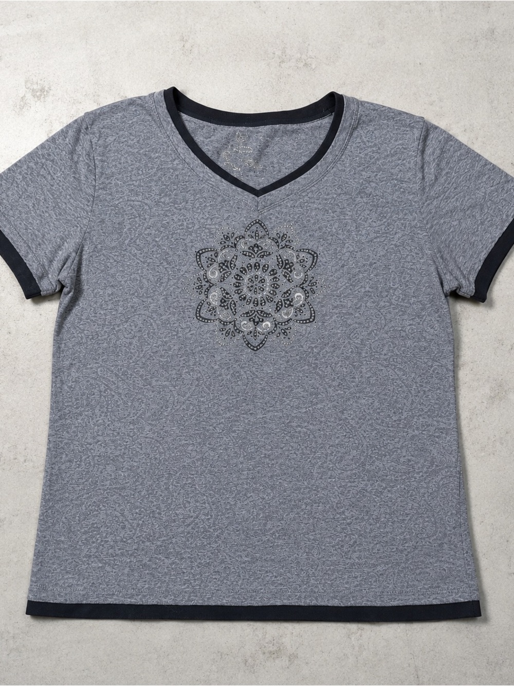 Gray Made for Life Bling V-Neck Tee - Size L 645